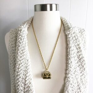 Barbara Mandrell Pendant Treasure Chest Locket